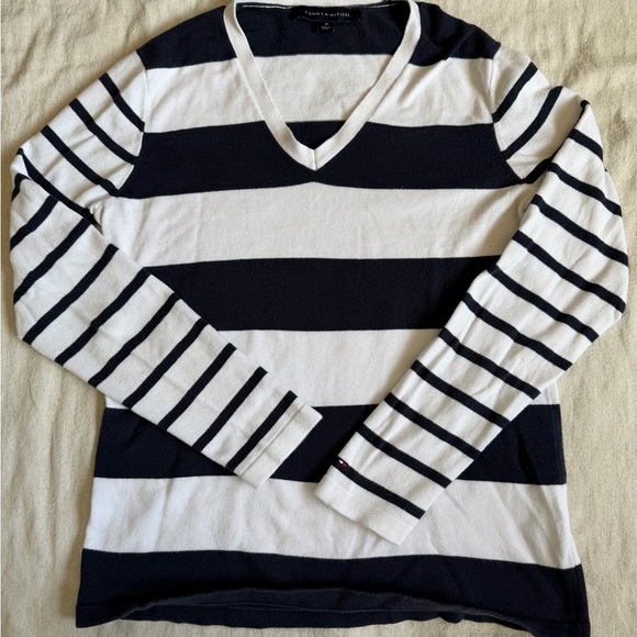 Tommy Hilfiger Sweaters - Tommy Hilfiger M Classic V-Neck Pullover Sweater Navy Blue White 100% Cotton